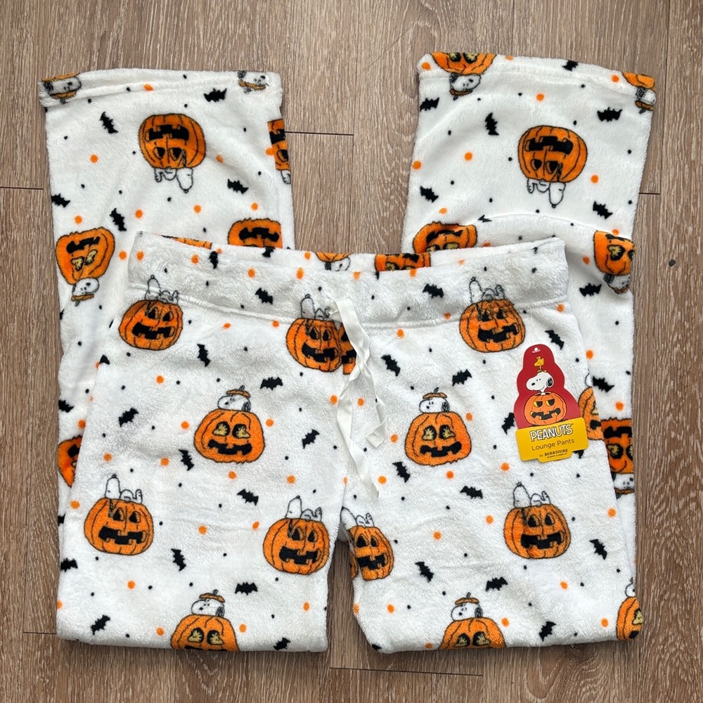New! Snoopy Peanuts by Berkshire white halloween pumpkin fleece pajama pant, M - Picture 2 of 6